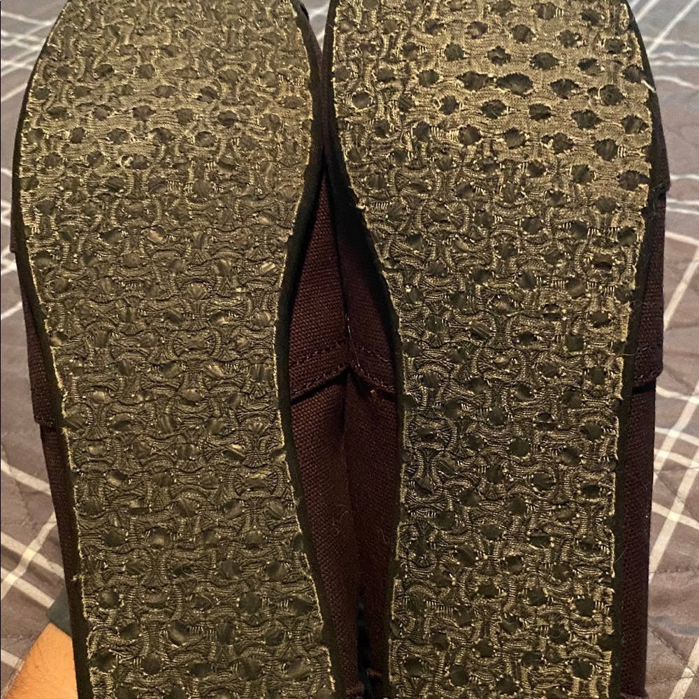 Toms - Picture 4 of 4